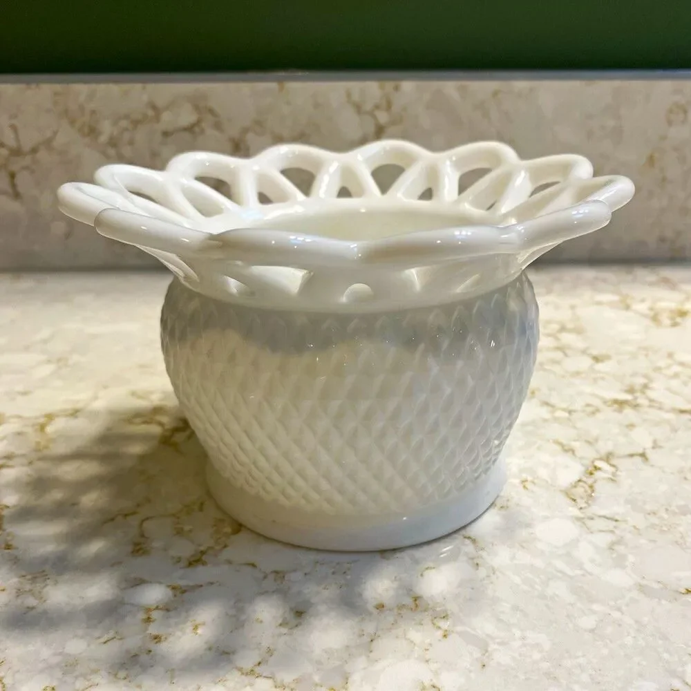 White Milk Glass Diamond Pattern Lace Edge Round Bowl Pressed Glass 5\